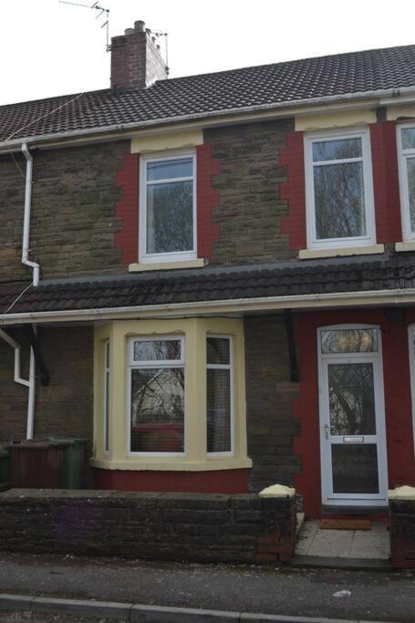 Entire 3 Bedroom House Near Caerphilly Station Ngoại thất bức ảnh